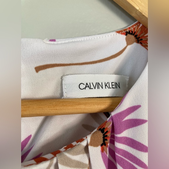💕6 listings/$12💕 CALVIN KLEIN blouse - Picture 2 of 3